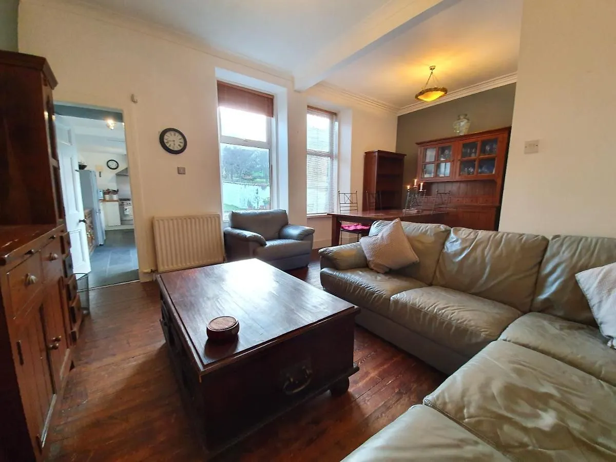 Homestay Townhouse 250 Apartment Aberdeen United Kingdom