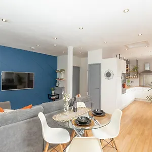 Apartment Vibrant Centre Living, Aberdeen